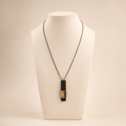 Ebony Golden Geometry – Χειροποίητο Κολιέ από Έβενο με Φύλλα Χρυσού