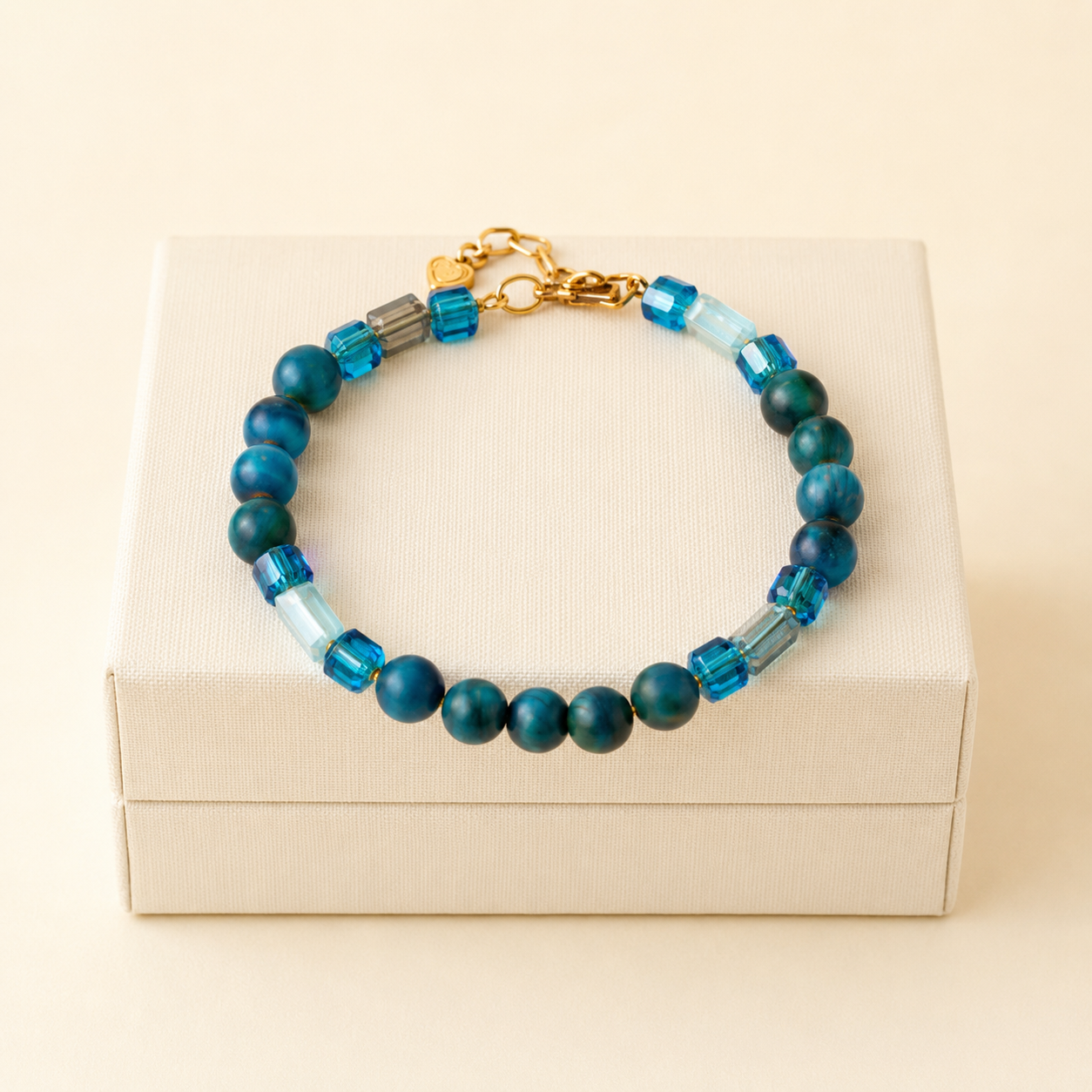 Zafira Bracelet – Χειροποίητο Βραχιόλι με Blue Tiger & Κρύσταλλα