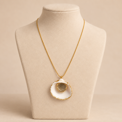 Aurelia Necklace – Χειροποίητο Κολιέ με Φυσικό Κοράλλι & Χρυσό Τρίμμα