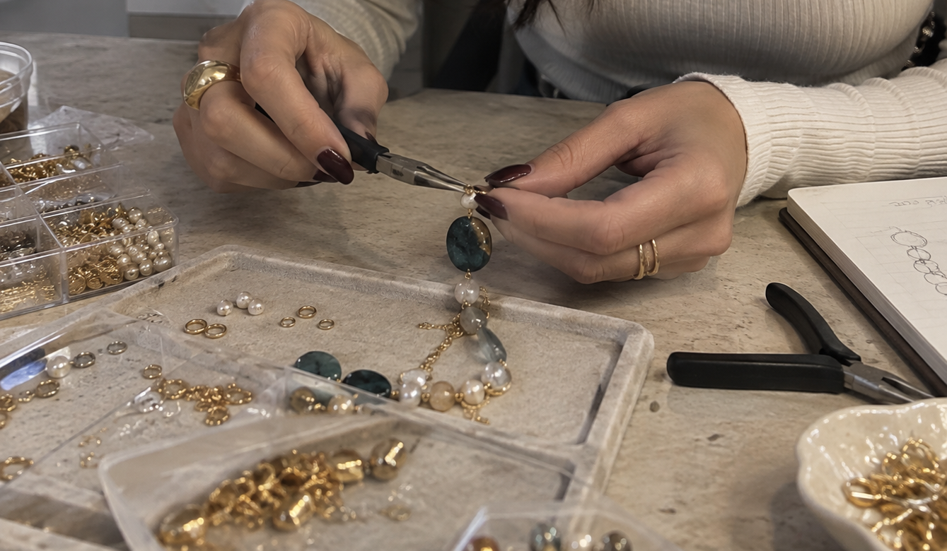Astrelia jewelry workshop